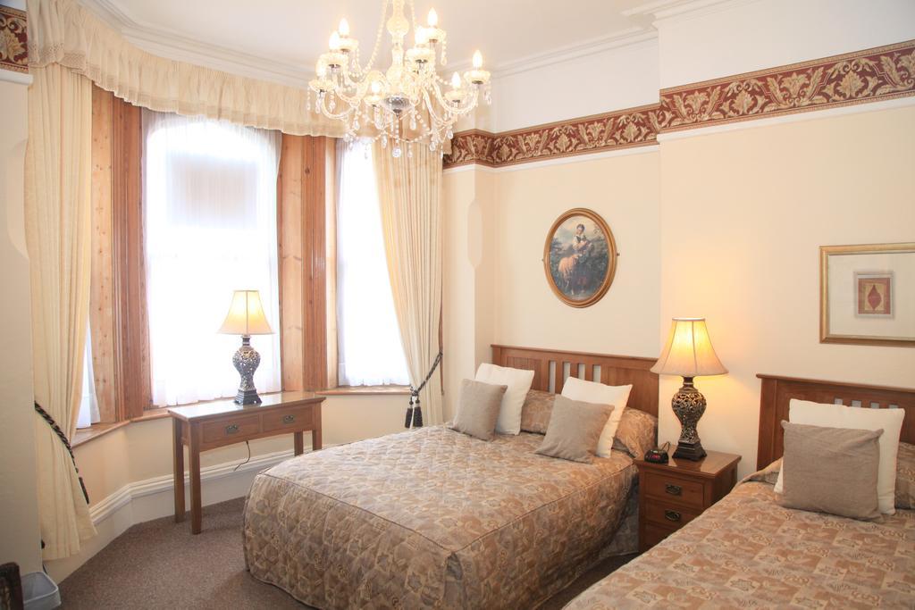 The Newark Hotel บอร์นมัธ ภายนอก รูปภาพ