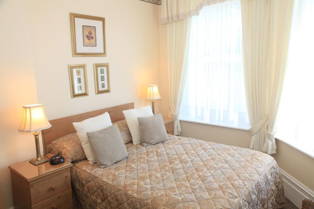 The Newark Hotel บอร์นมัธ ภายนอก รูปภาพ